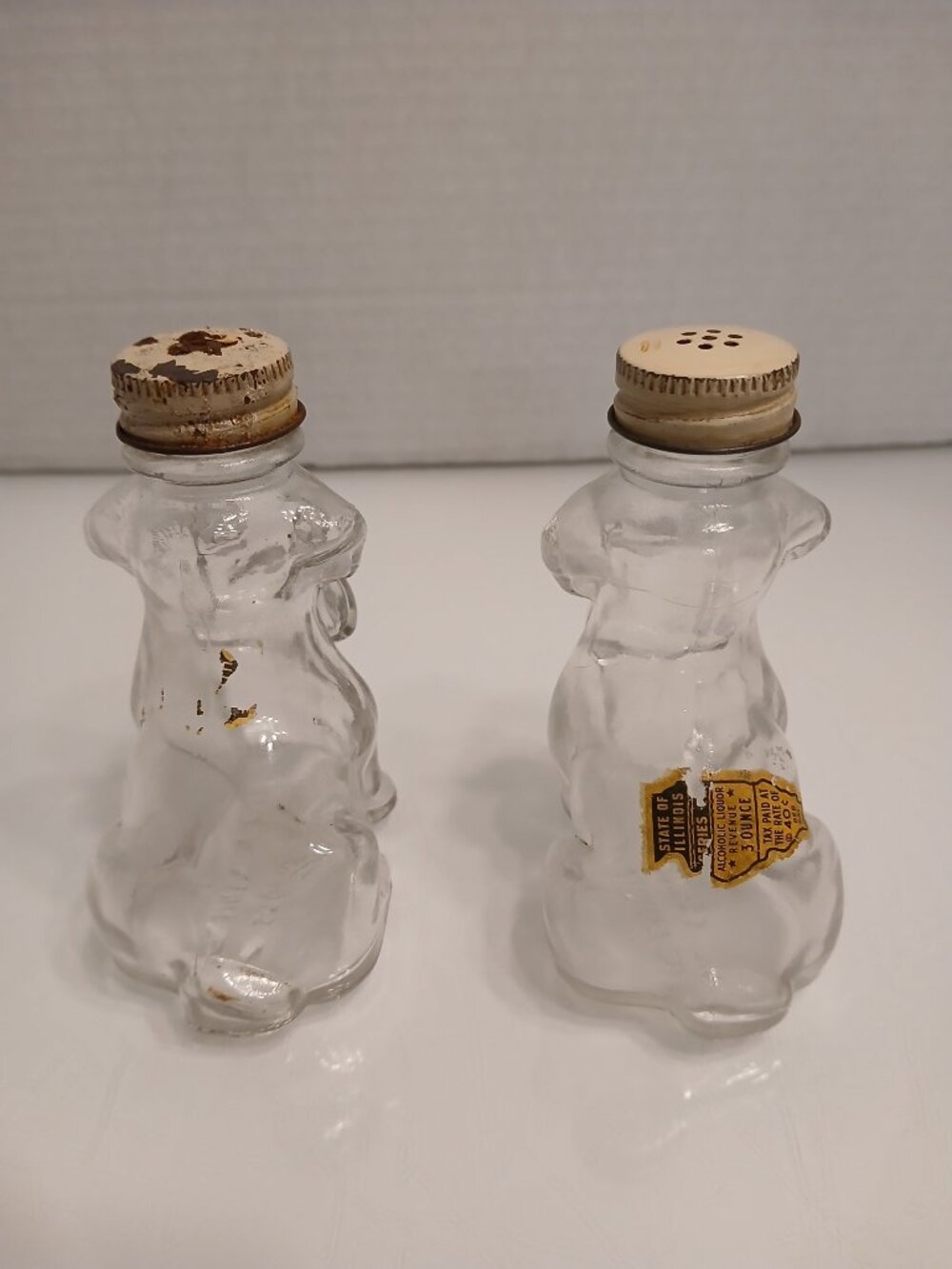 Vintage Glass Dog Salt & Pepper Shakers - TH STOUGH CO, JEANNETTE, PA-3.75" Tall - Picture 3 of 7